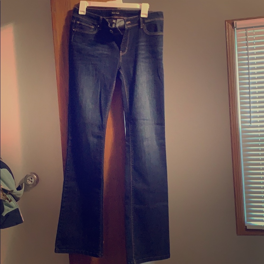 Boot Cut White House Black Market Jeans- size 6